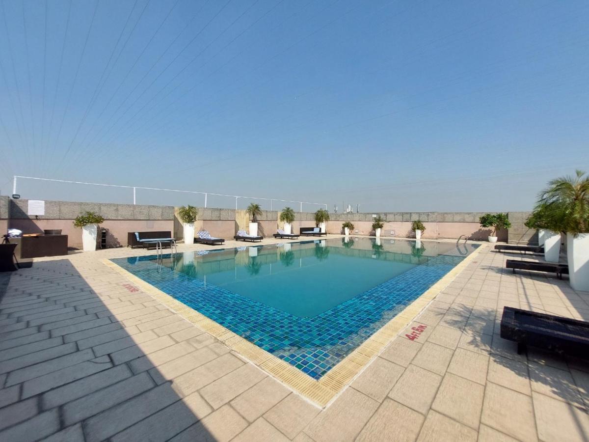 Svelte Delhi, A Member Of Radisson Individuals Hotell New Delhi Exteriör bild