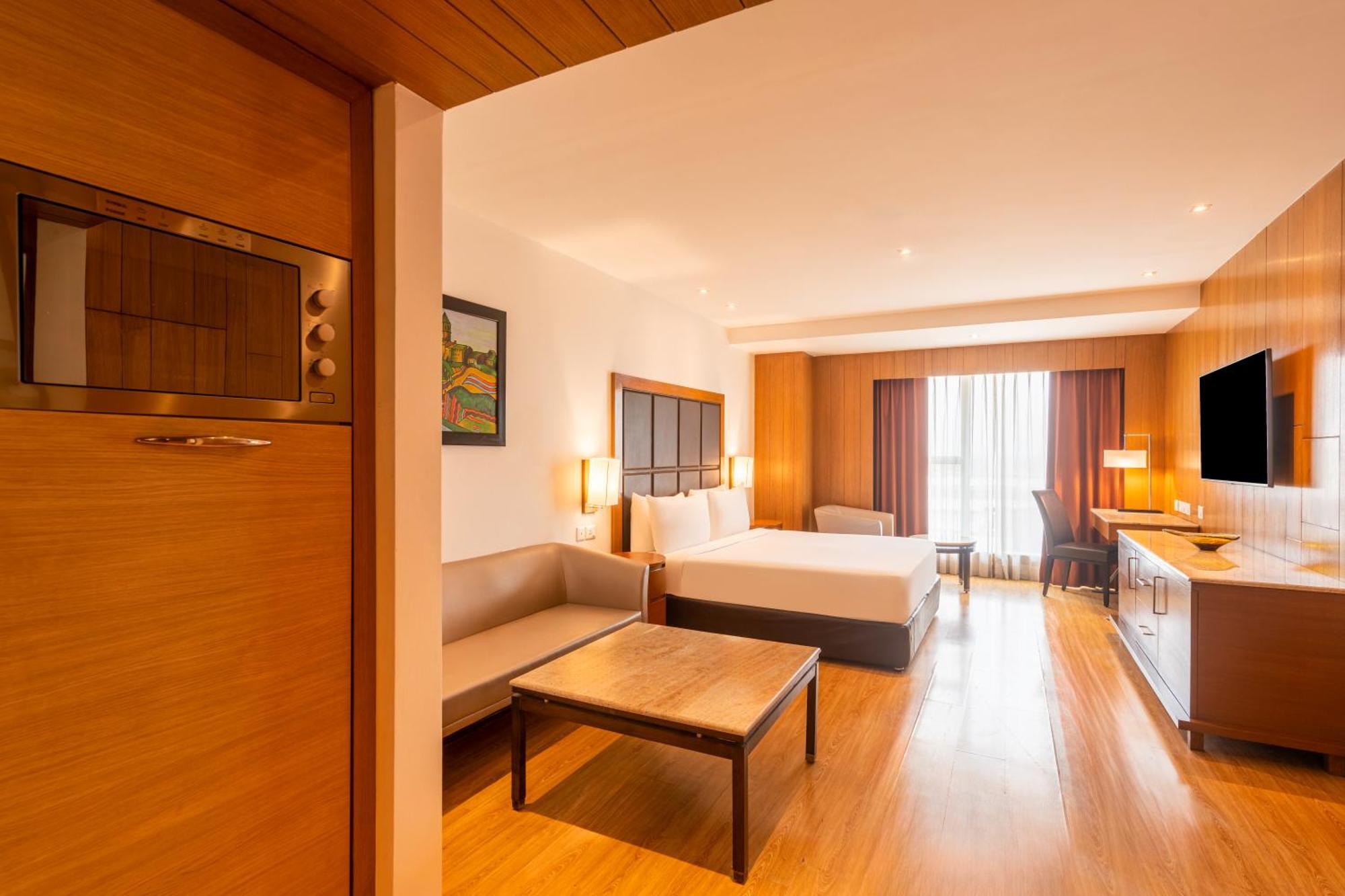 Svelte Delhi, A Member Of Radisson Individuals Hotell New Delhi Exteriör bild